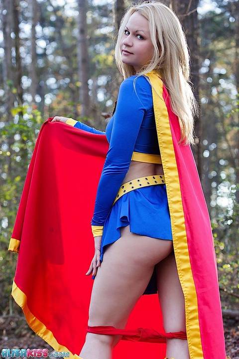 25-loira-super-girl-10